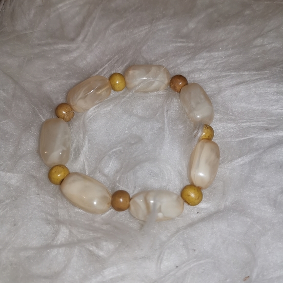 PALE pink/cream and gold thick bead bracelet